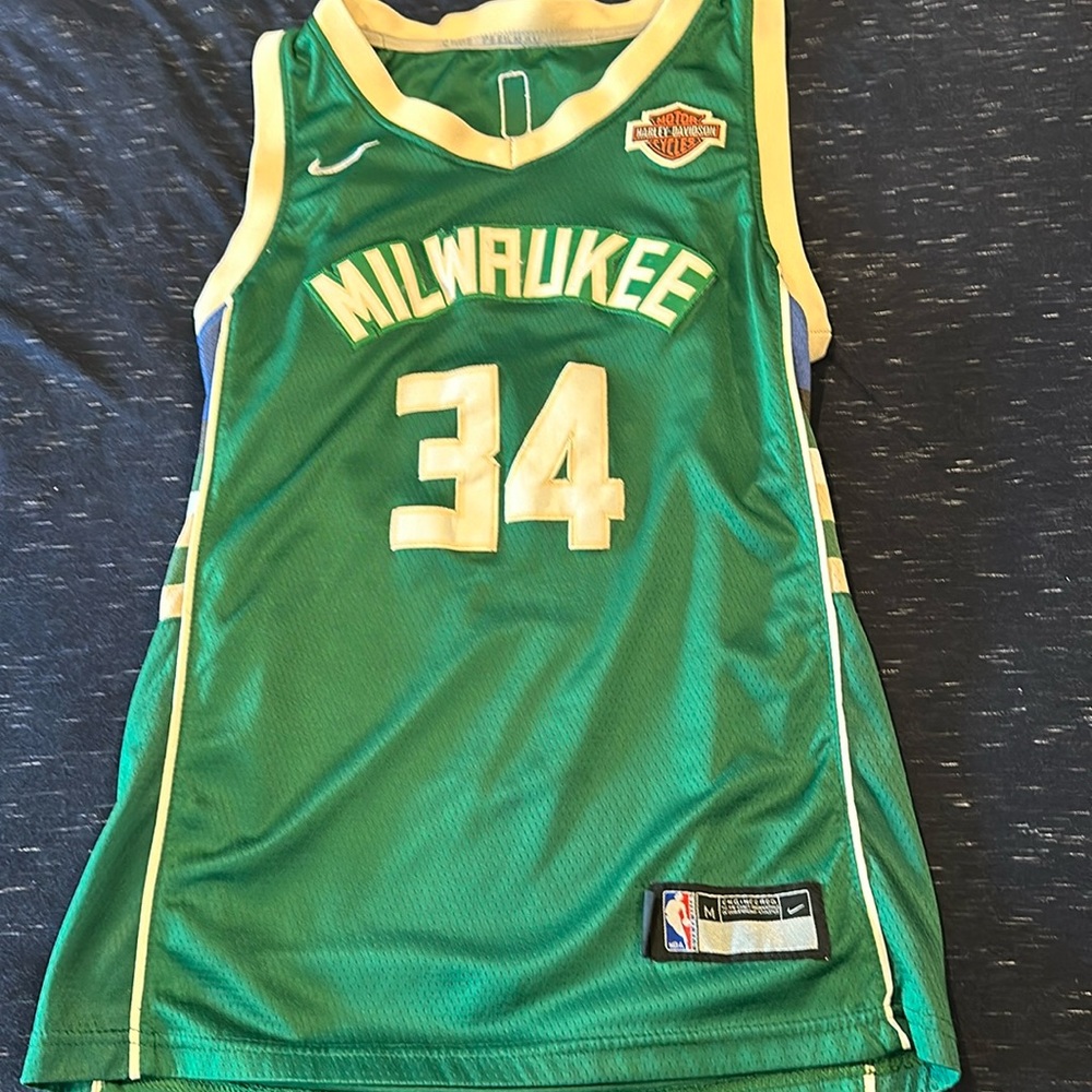 Giannis Antetokounmpo Bucks Jersey